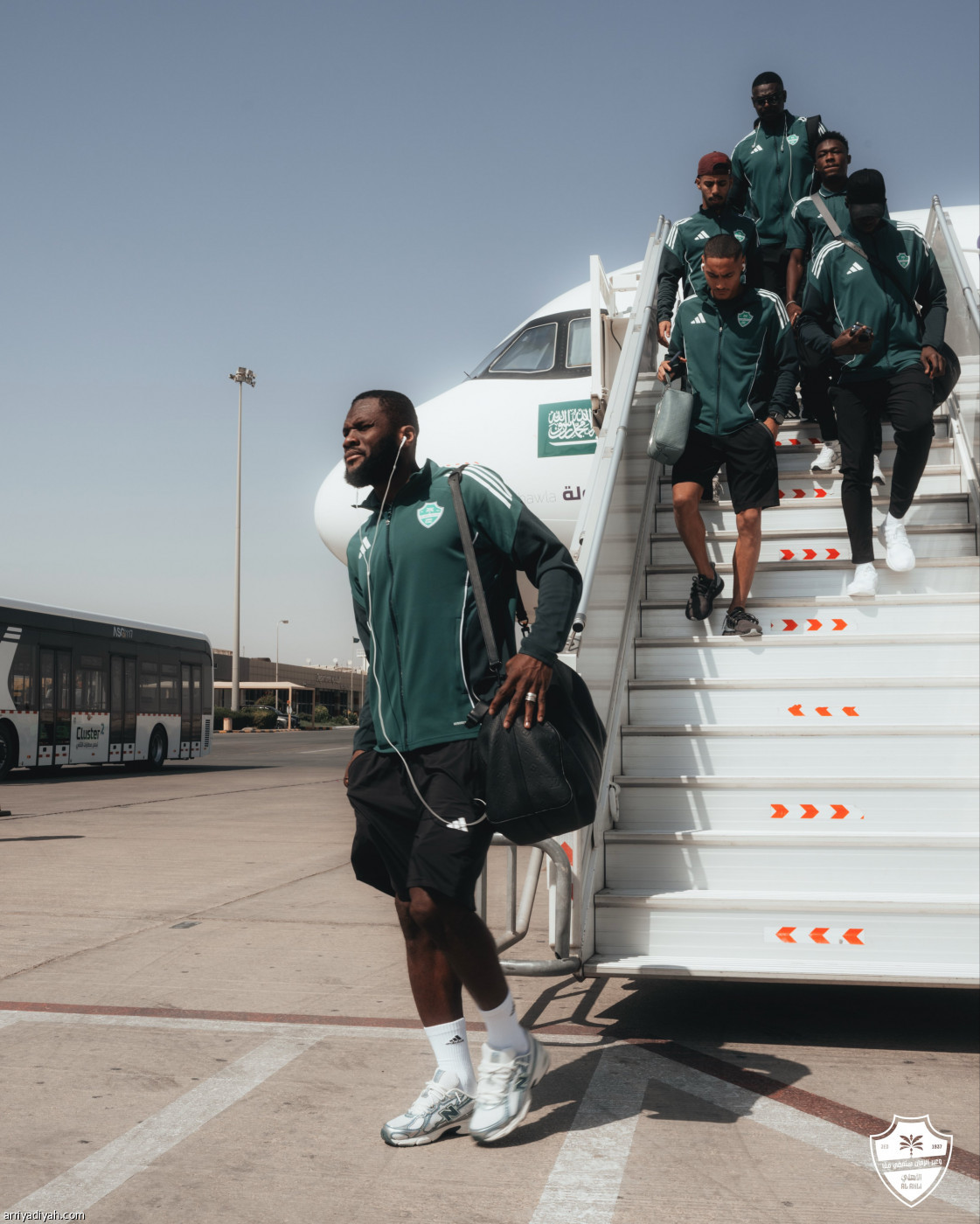 الأهلي يصل القصيم