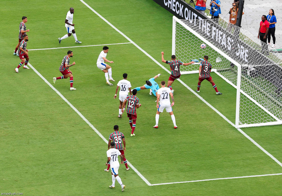 أول المتأهلين