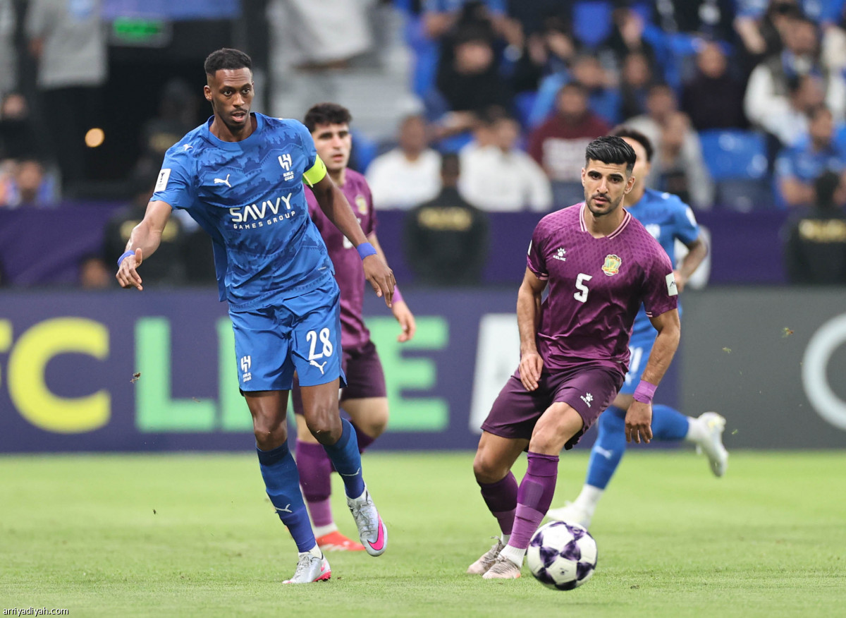 الهلال لا يتوقف