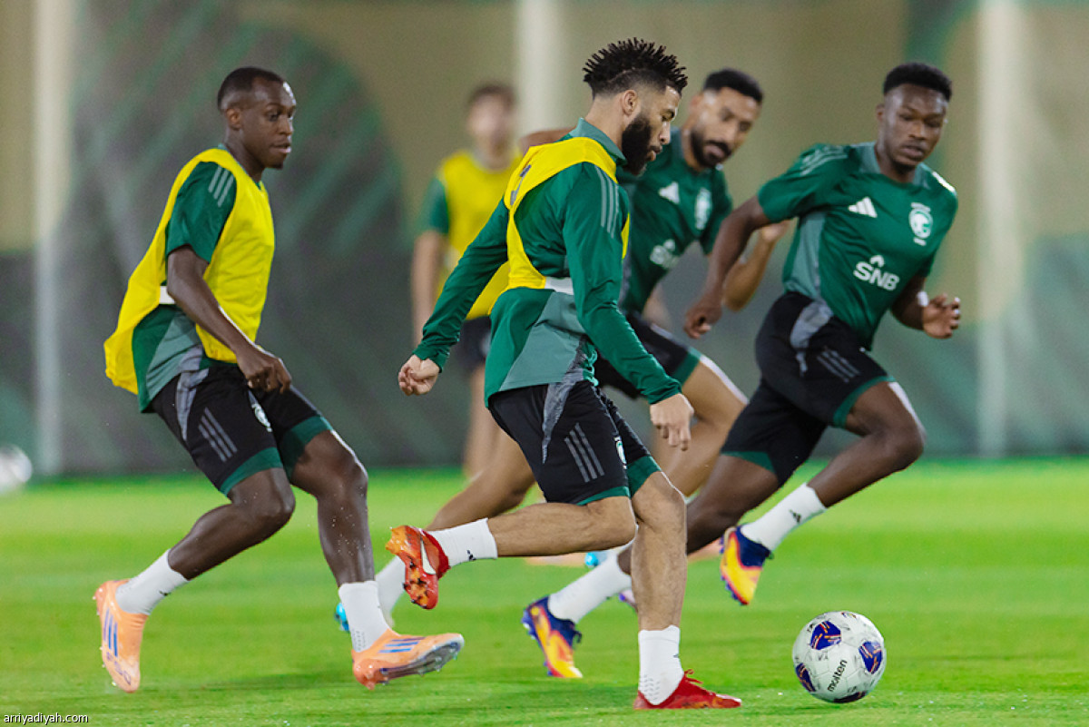 «الأخضر» يستأنف