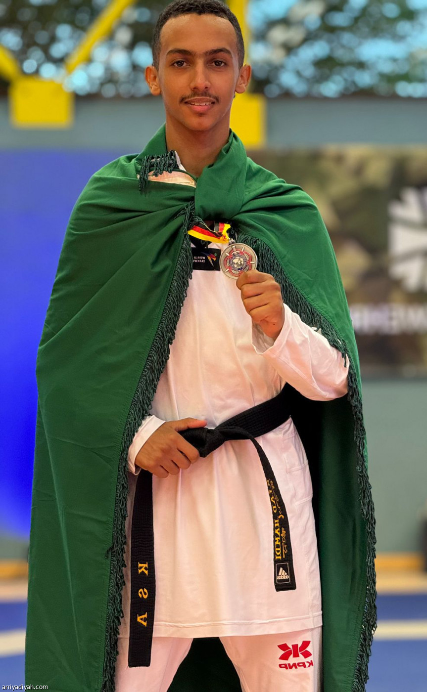 الأخضر.. ثالث العالم