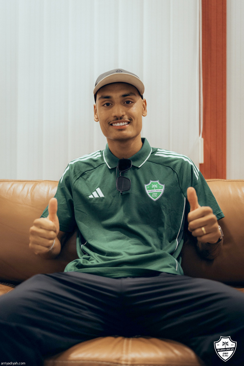 الأهلي يغادر