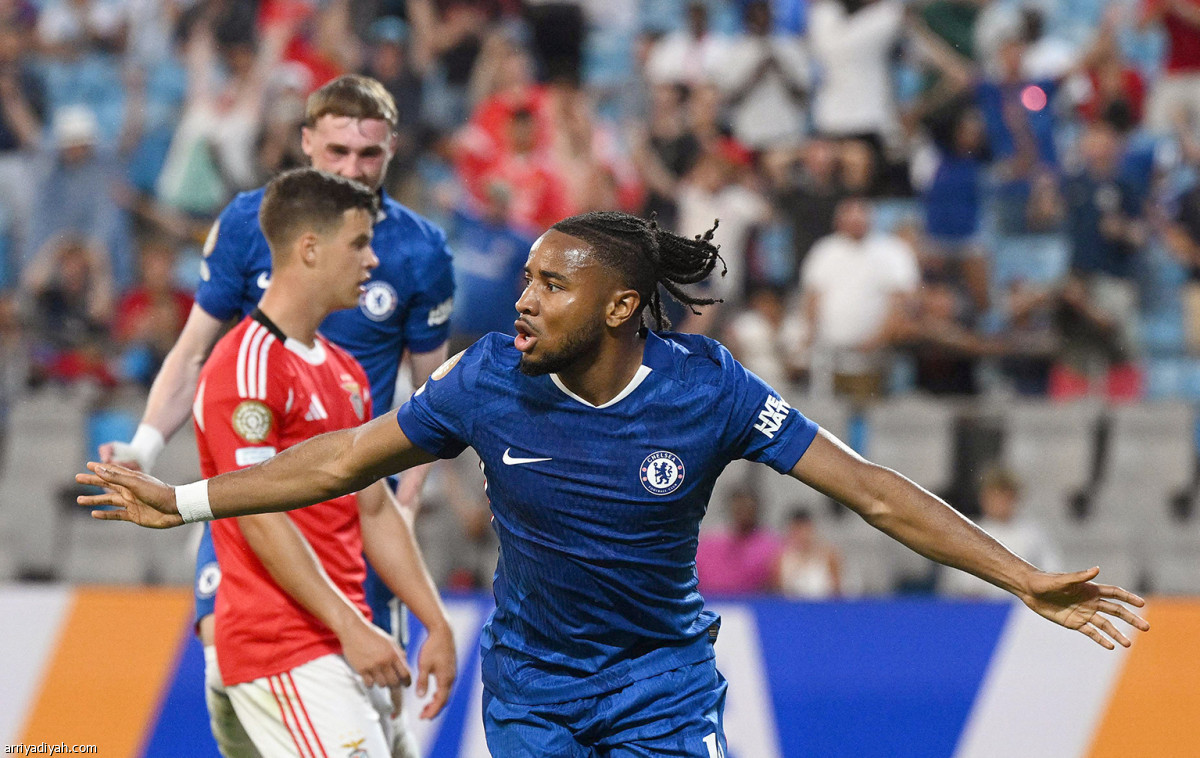 تشيلسي يعبر