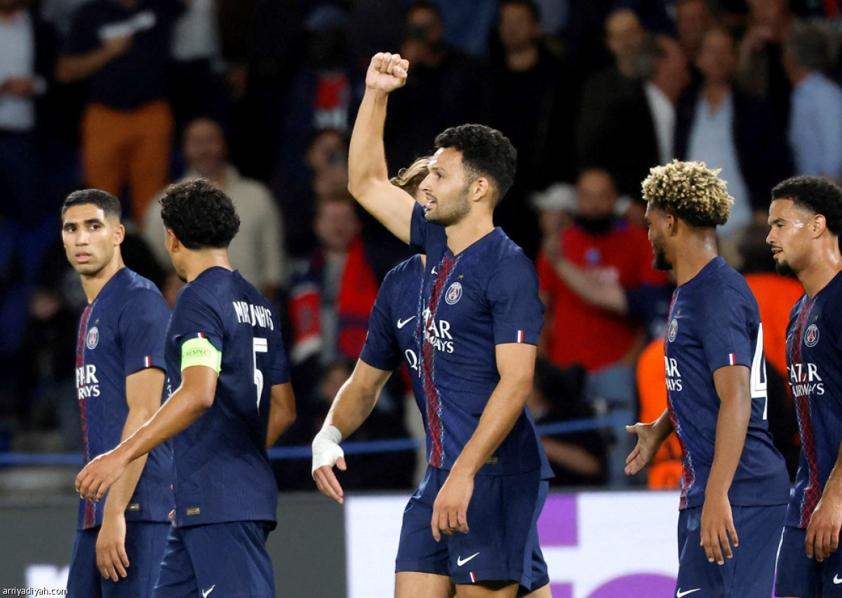 سان جيرمان يستعرض