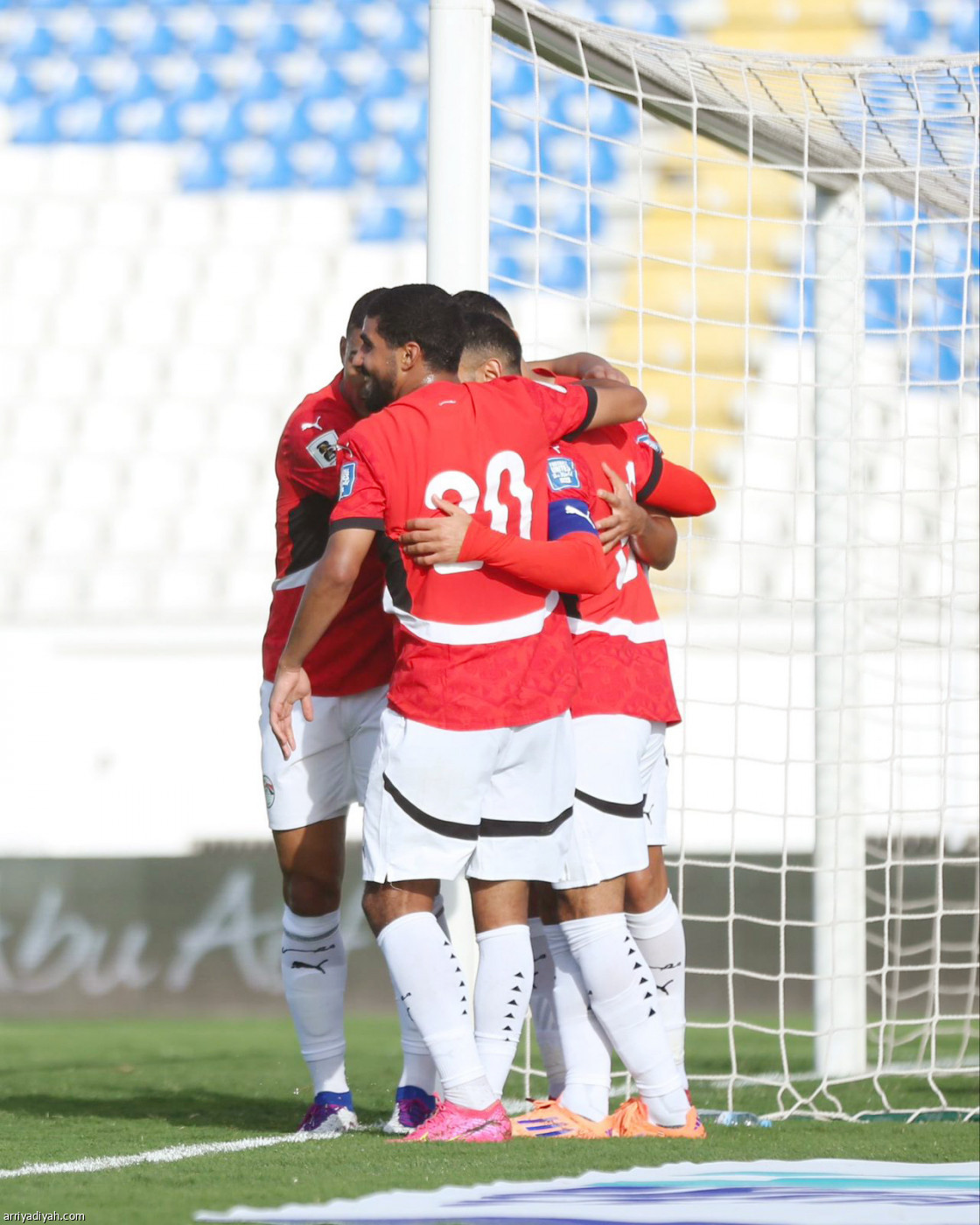 المصريون يتأهلون