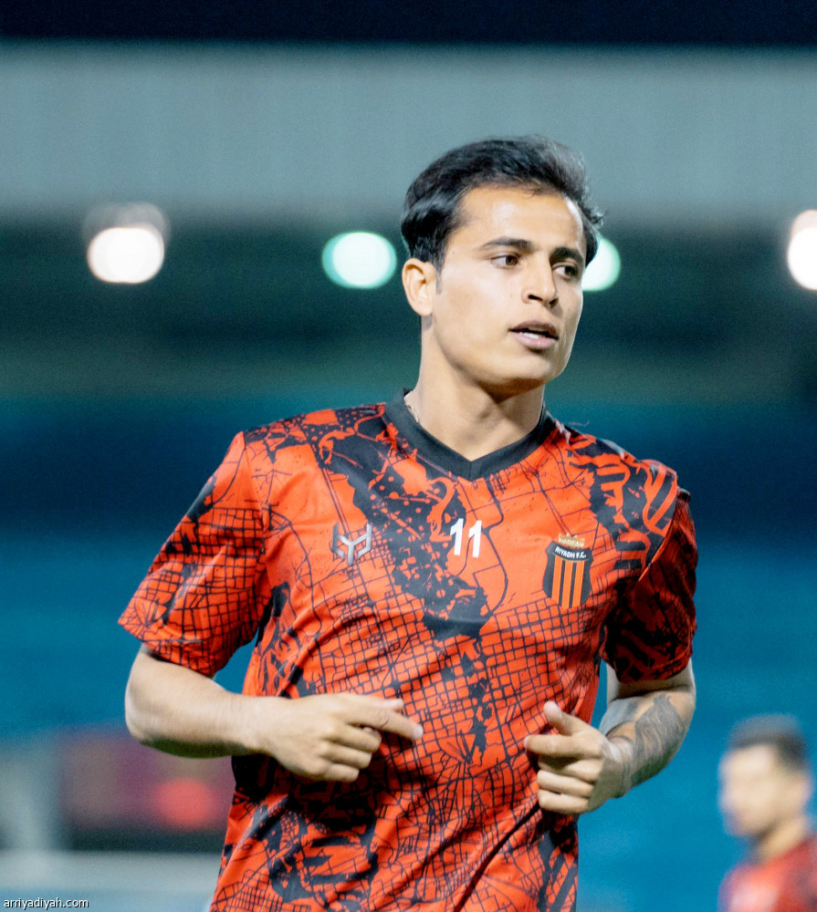 بايش مهاجم الرياض: الاتحاد بطل الدوري