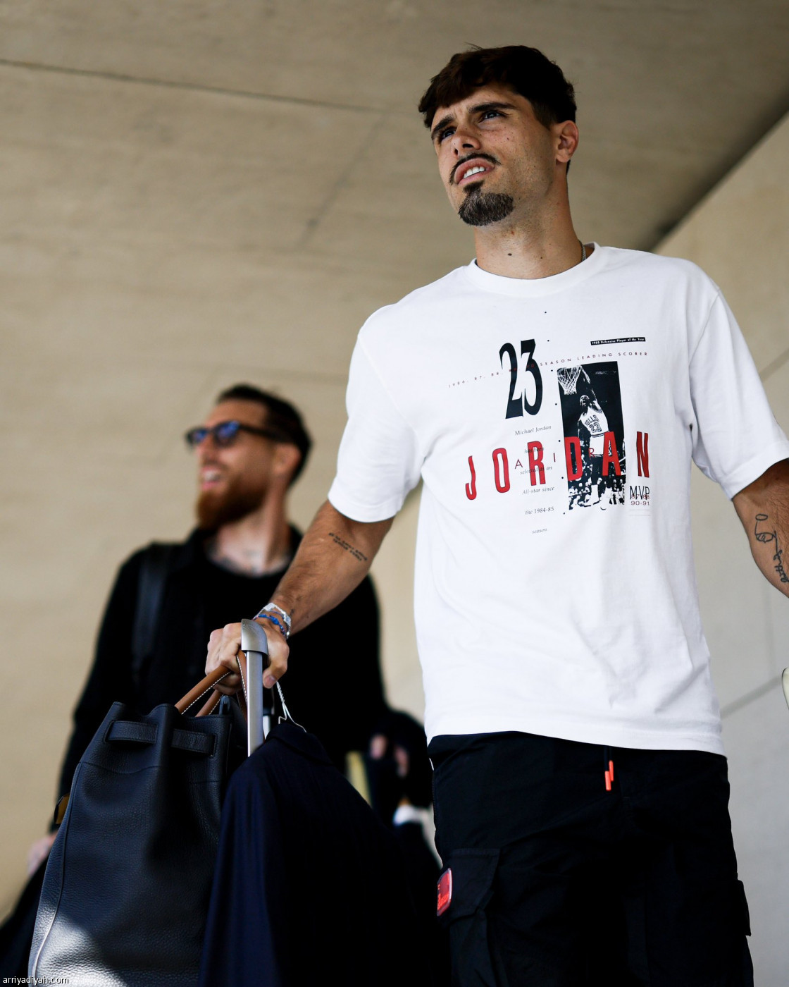 البرتغاليون يتوافدون